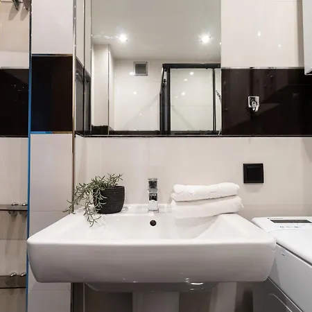 Deco Illakowiczowny 6 * Katowice