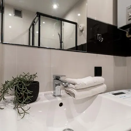 Deco Illakowiczowny 6 * Katowice